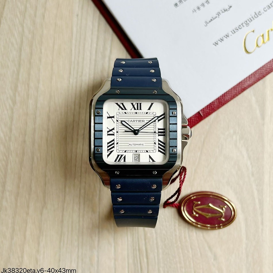  SUPER CLONE MÁQUINA ETA - CARTIER SANTOS PRATA AZUL BORRACHA 40MM