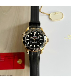  SUPER CLONE MÁQUINA ETA - OMEGA SEAMASTER 007 300M 42MM DOURADO BORRACHA