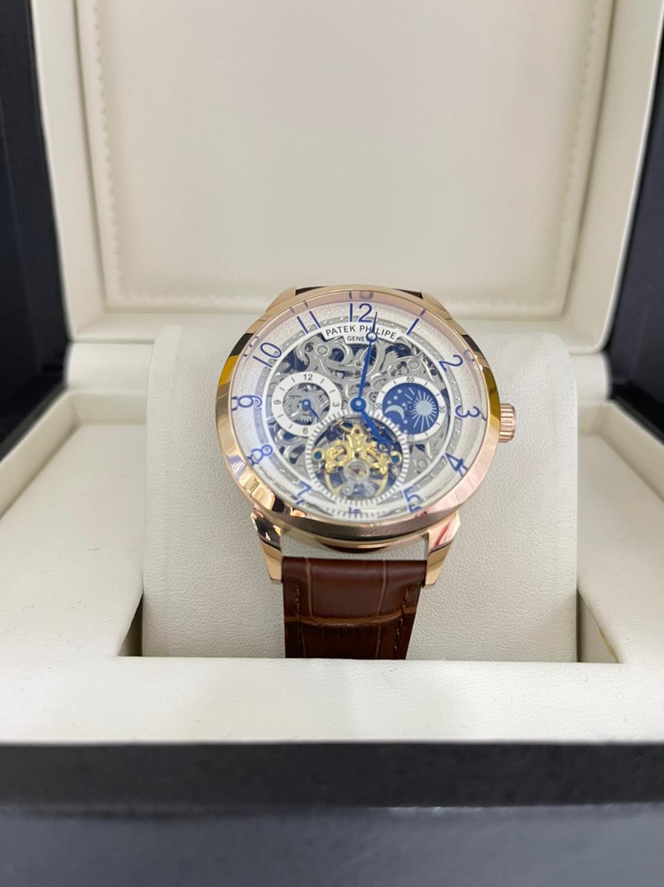 Réplica de Relógio Patek Philippe Esqueleto Couro